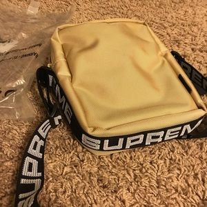 Supreme Shoulder Bag SS18
